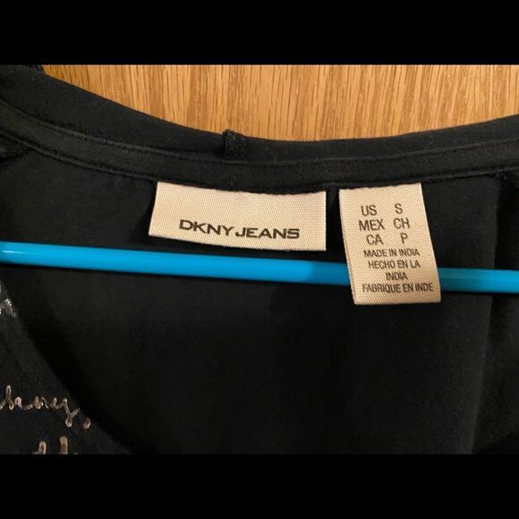 ☀️3 for $24☀️DKNY Jeans Hooded 3/4 Sleeve Stretchy Shirt, size S. (S56) - Picture 4 of 4